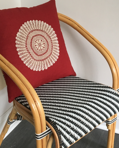 Tapis crochet coloris Ivoire forme ronde - 2 tailles dispo Tapis crochet coloris Ivoire forme ronde - 2 tailles dispo